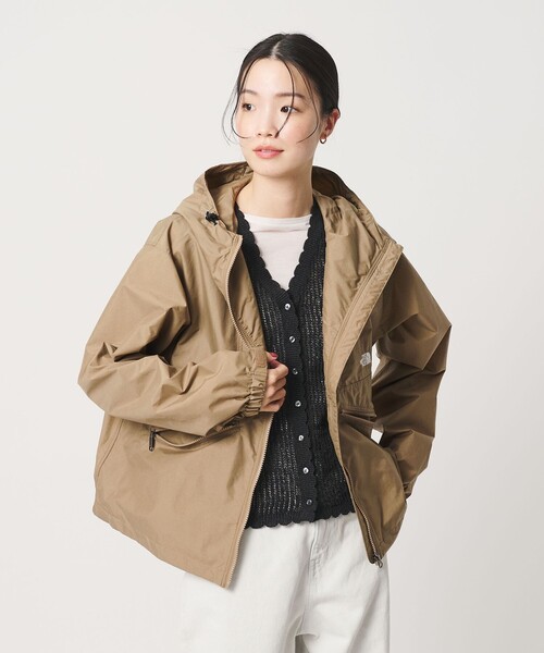 THE NORTH FACE（ザノースフェイス）の「＜THE NORTH FACE＞ショート コンパクト ジャケット（ナイロンジャケット・レディース・ベージュ/ピンク/ブラック/オフホワイト・L/XL）」の3枚目の写真