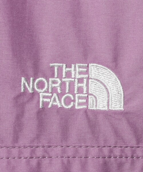 THE NORTH FACE（ザノースフェイス）の「＜THE NORTH FACE＞ショート コンパクト ジャケット（ナイロンジャケット・レディース・ベージュ/ピンク/ブラック/オフホワイト・L/XL）」の15枚目の写真
