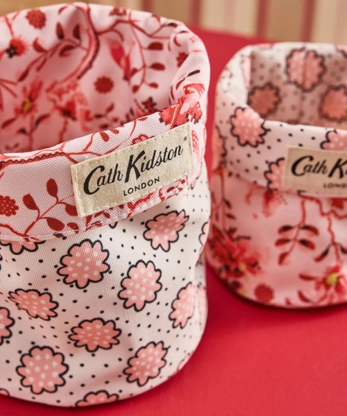 Cath Kidston（キャスキッドソン）の「リバーシブル ストレージ 2個セット Posey spot / Mystery Floral（クッション/クッションカバー・レディース・ピンク・FREE）」の3枚目の写真