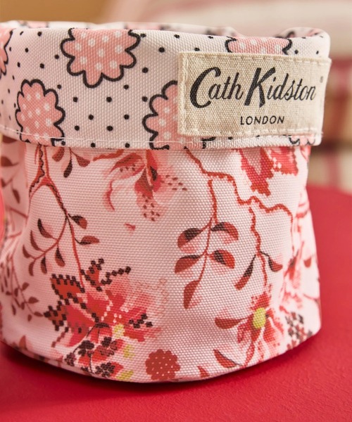 Cath Kidston（キャスキッドソン）の「リバーシブル ストレージ 2個セット Posey spot / Mystery Floral（クッション/クッションカバー・レディース・ピンク・FREE）」の4枚目の写真