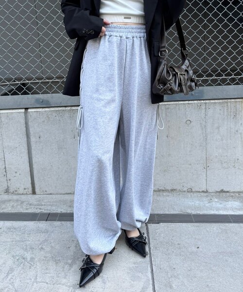 mline（エムライン）の「[mline]サイドレースアップスウェット（その他パンツ・レディース・チャコールグレー/グレー・2/1）」の4枚目の写真