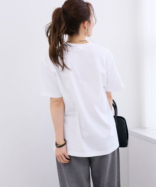 le.coeur blanc(ルクールブラン)の「PRAISE TEE(Tシャツ/カットソー・レディース・ベージュ/ホワイト・38)」の7枚目の写真