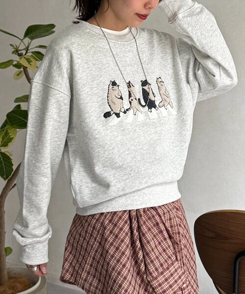 CPCM（シーピーシーエム）の「ネコサガラ刺繍裏毛スウェット（Tシャツ/カットソー・レディース・チャコールグレー/イエロー/ライトグレー/サックスブルー・FREE）」の8枚目の写真
