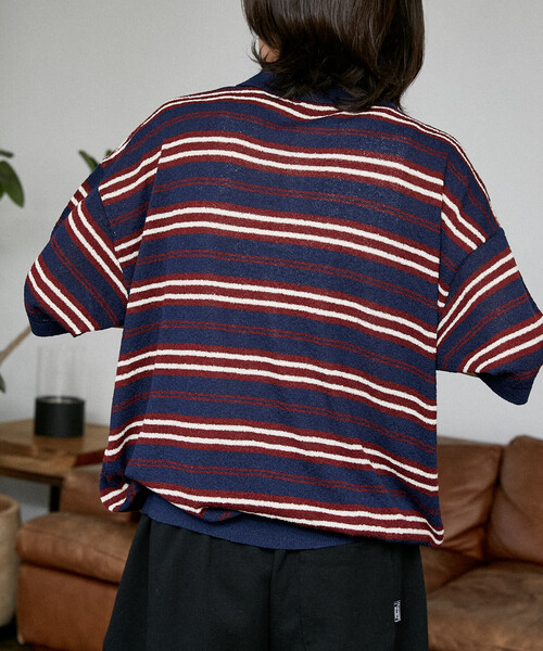 PUBLUX（パブリュクス）の「PUBLUX/パブリュクス LOVE POP STUDIO　ボーダー ニット ポロシャツ　限定展開（ポロシャツ・メンズ・ブラウン/ネイビー・LARGE/MEDIUM/SMALL）」の13枚目の写真