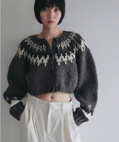 anuke(アンヌーク)の「Nordic Handknit Cardigan(ニット/セーター・レディース・ブラウン・FREE)」の2枚目の写真