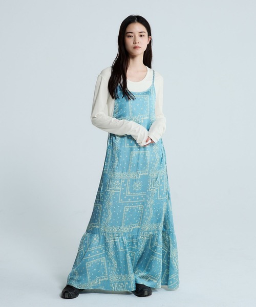 JEANASIS（ジーナシス）の「アソートサテンキャミドレス/661807（ワンピース・レディース・ブルー系その他/ホワイト/ブラック/ブラック系その他・FREE）」の4枚目の写真