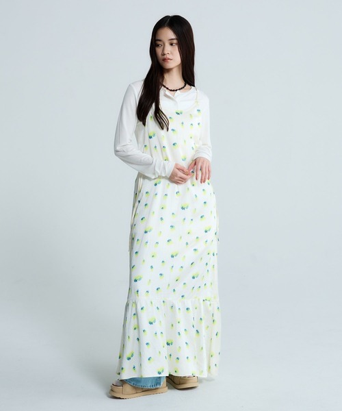 JEANASIS（ジーナシス）の「アソートサテンキャミドレス/661807（ワンピース・レディース・ブルー系その他/ホワイト/ブラック/ブラック系その他・FREE）」の2枚目の写真