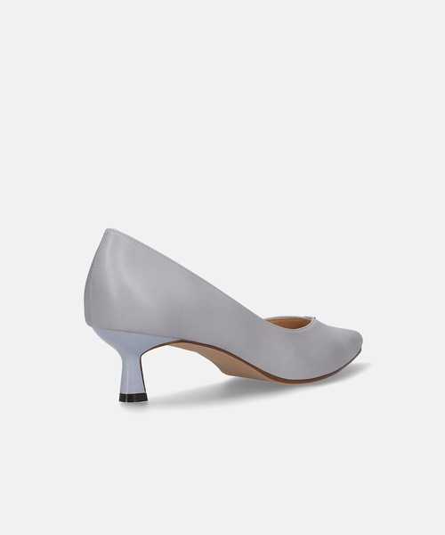 MAMIAN（マミアン）の「メタルパーツ Vカットパンプス (4.5cmヒール)（パンプス・レディース・ブラック/ブルー/ベージュ・22.5cm/23.0cm/23.5cm/24.0cm/24.5cm/25.0cm）」の11枚目の写真