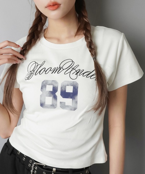 SPINNS(スピンズ)の「半袖ピタTシャツ/ナンバーロゴ/89/無地/カモ柄(Tシャツ/カットソー・レディース・グレー系カモフラージュ/オフホワイト/ブラック/グリーン系カモフラージュ/ネイビー・ONESIZE)」の2枚目の写真
