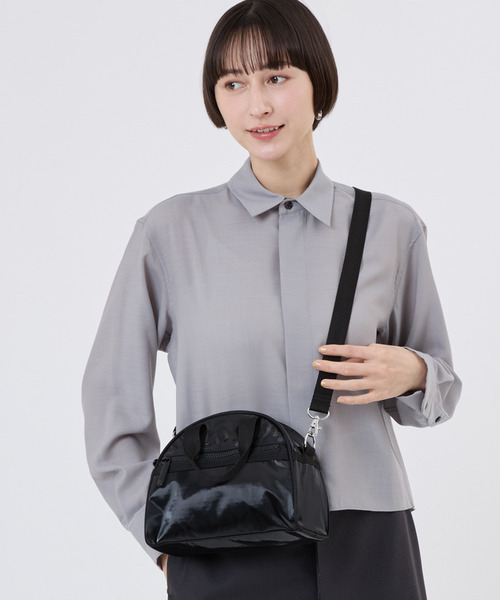 LeSportsac(レスポートサック)の「ROUND SM SATCHEL ブラックシャイン(ショルダーバッグ・レディース・ブラック・FREE)」の1枚目の写真