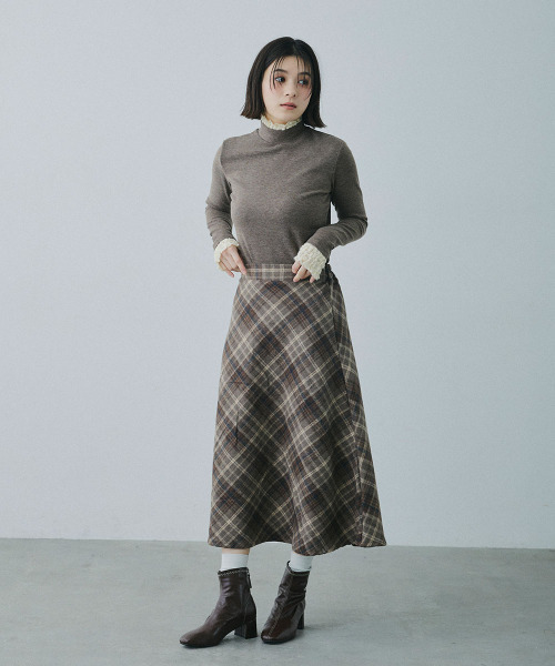 Mirette(ミレット)の「クラシックチェック フレアミモレ丈スカート / Classic Plaid Flare Midi Skirt(スカート・レディース・ネイビー/ブラウン・MEDIUM/SMALL)」の14枚目の写真