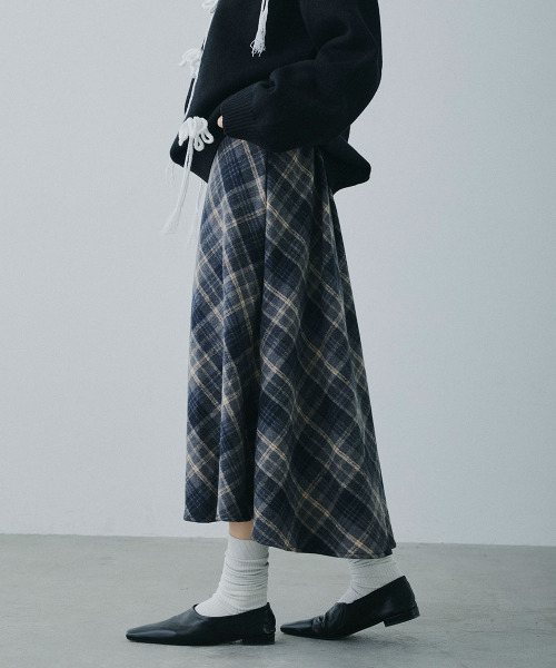 Mirette(ミレット)の「クラシックチェック フレアミモレ丈スカート / Classic Plaid Flare Midi Skirt(スカート・レディース・ネイビー/ブラウン・MEDIUM/SMALL)」の22枚目の写真