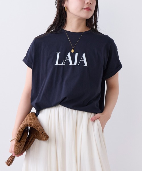 MICA&DEAL（マイカ＆ディール）の「"LAIA"ロゴヘムラウンドTシャツ〈2サイズ展開〉（Tシャツ/カットソー・レディース・ライトベージュ/ライトブルー/ネイビー/ホワイト・36/38）」の4枚目の写真