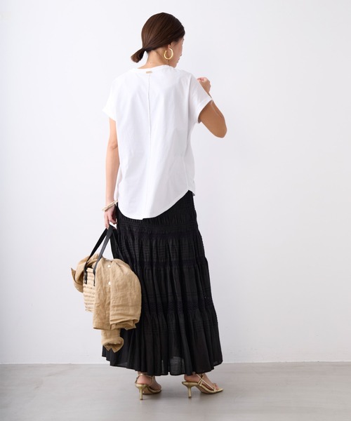 MICA&DEAL（マイカ＆ディール）の「"LAIA"ロゴヘムラウンドTシャツ〈2サイズ展開〉（Tシャツ/カットソー・レディース・ライトベージュ/ライトブルー/ネイビー/ホワイト・36/38）」の10枚目の写真