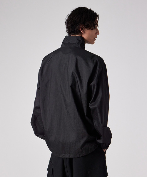 PS Paul Smith(ピーエスポールスミス)の「PERTEX(R) ハーフジップ スタンドブルゾン / 162751 EXLZ01(ブルゾン・メンズ・ブラック/ブラウン・LARGE/MEDIUM)」の3枚目の写真