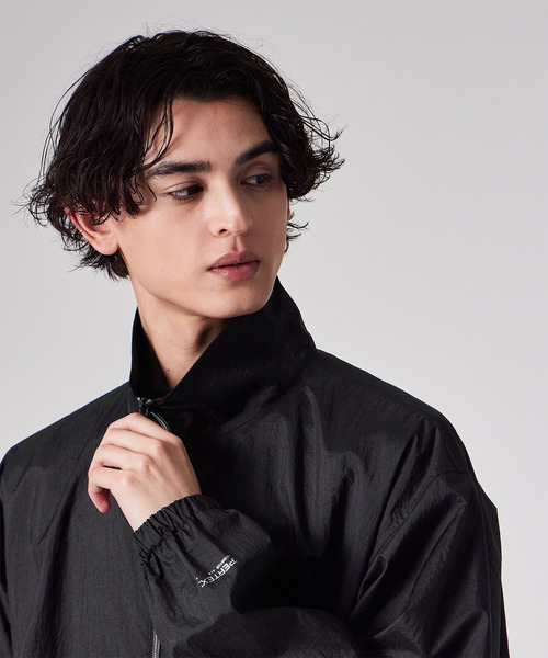 PS Paul Smith(ピーエスポールスミス)の「PERTEX(R) ハーフジップ スタンドブルゾン / 162751 EXLZ01(ブルゾン・メンズ・ブラック/ブラウン・LARGE/MEDIUM)」の4枚目の写真