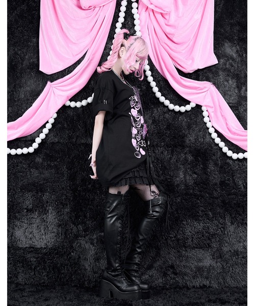 AVENCHUMU(アバンチュウム)の「Full of illustration T-shirt(Tシャツ/カットソー・レディース・ブラック/ホワイト/ピンク・FREE)」の7枚目の写真