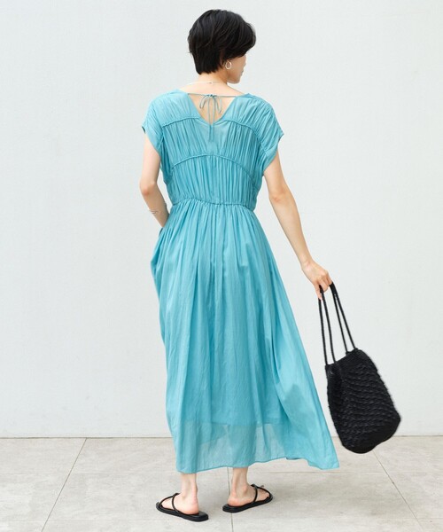 green label relaxing（グリーンレーベルリラクシング）の「ティアード ギャザー ワンピース（ワンピース・レディース・ダークブラウン/ライトブルー/ブラック・FREE）」の7枚目の写真