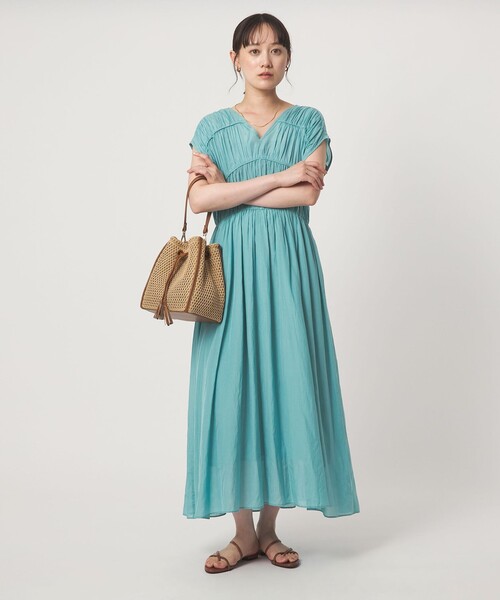 green label relaxing（グリーンレーベルリラクシング）の「ティアード ギャザー ワンピース（ワンピース・レディース・ダークブラウン/ライトブルー/ブラック・FREE）」の8枚目の写真