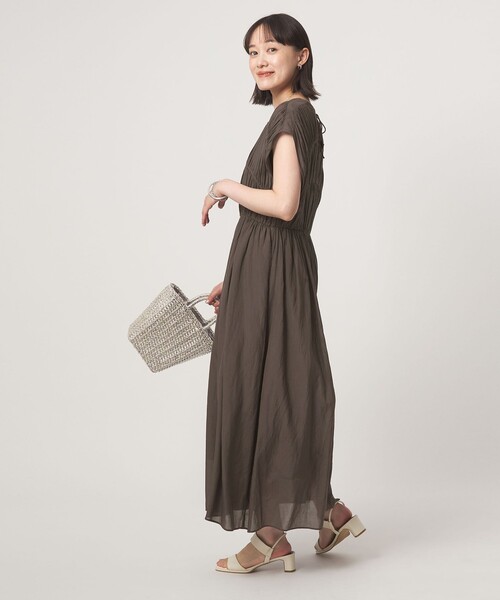green label relaxing（グリーンレーベルリラクシング）の「ティアード ギャザー ワンピース（ワンピース・レディース・ダークブラウン/ライトブルー/ブラック・FREE）」の18枚目の写真