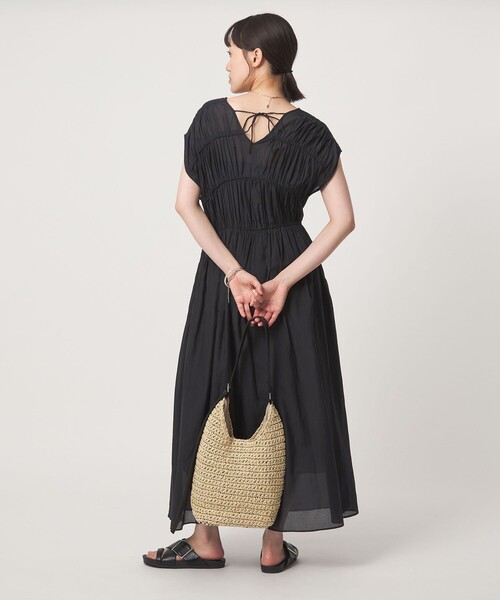 green label relaxing(グリーンレーベルリラクシング)の「ティアード ギャザー ワンピース(ワンピース・レディース・ダークブラウン/ライトブルー/ブラック・FREE)」の19枚目の写真