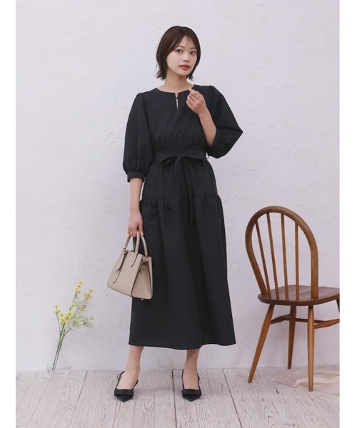 fifth(フィフス)の「ウエストリボンティアードワンピース(ワンピース・レディース・ブラック/グレイッシュベージュ・XS/M)」の9枚目の写真