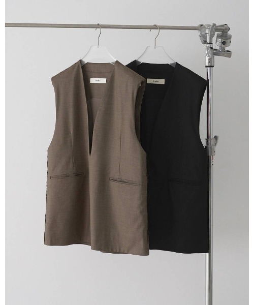 anuke(アンヌーク)の「anuke Keyneck Over Vest(ベスト・レディース・ブラック/ブラウン・36/38)」の3枚目の写真