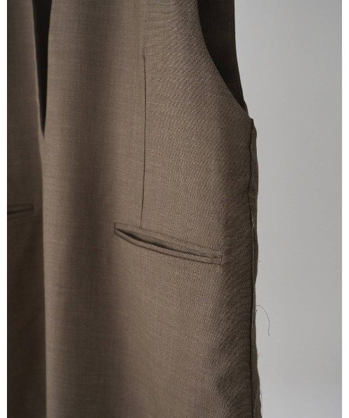 anuke(アンヌーク)の「anuke Keyneck Over Vest(ベスト・レディース・ブラック/ブラウン・36/38)」の5枚目の写真