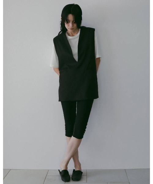 anuke(アンヌーク)の「anuke Keyneck Over Vest(ベスト・レディース・ブラック/ブラウン・36/38)」の10枚目の写真