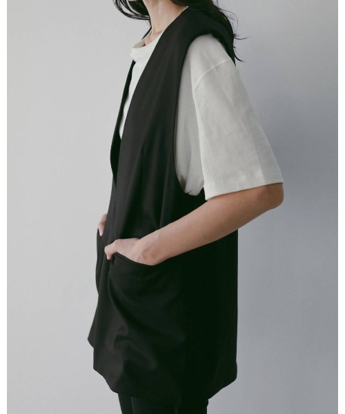 anuke(アンヌーク)の「anuke Keyneck Over Vest(ベスト・レディース・ブラック/ブラウン・36/38)」の12枚目の写真