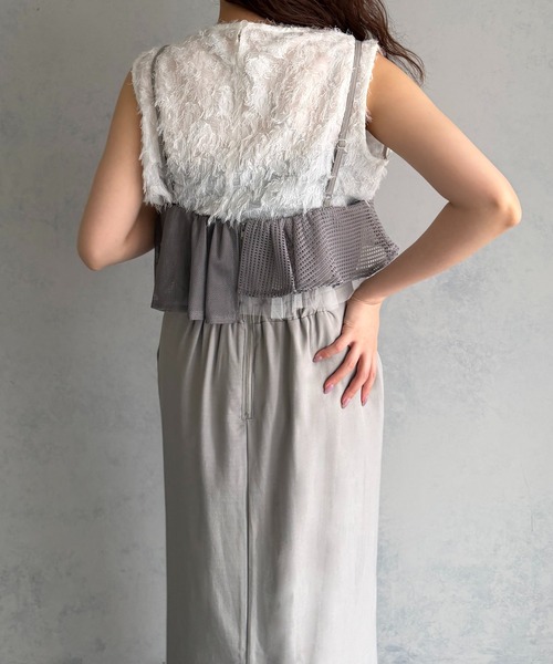 &g'aime（アンジェム）の「【&ｇ'aime 】ミックスラッフルワンピース　Mixed Ruffle Dress（ワンピース・レディース・グレー/ブラック・FREE）」の12枚目の写真