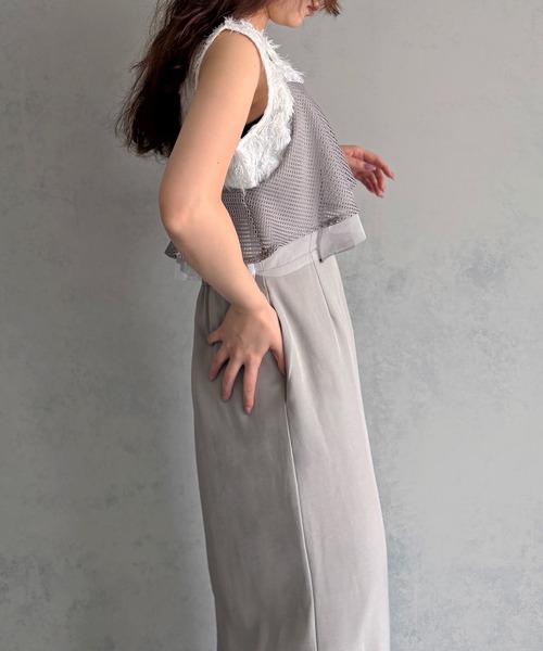 &g'aime（アンジェム）の「【&ｇ'aime 】ミックスラッフルワンピース　Mixed Ruffle Dress（ワンピース・レディース・グレー/ブラック・FREE）」の13枚目の写真