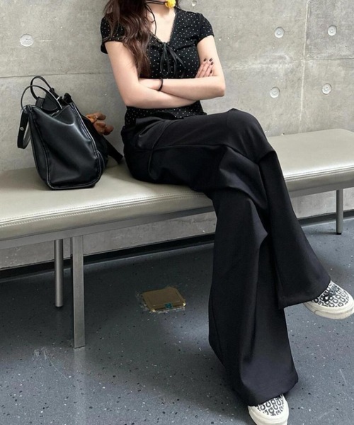 Teem Store(チームストア)の「ドット柄フロントレースアップVネックTシャツ(Tシャツ/カットソー・レディース・ブラック・M/S)」の2枚目の写真