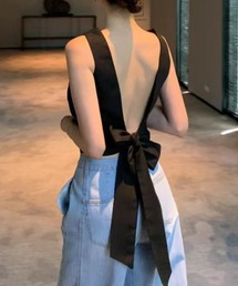 背中リボンタイ袖なしトップス