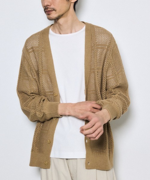 AZUL by moussy(アズールバイマウジー)の「コットンメッシュニットカーディガン(カーディガン/ボレロ・メンズ・ベージュ/ブラック/オフホワイト・MEDIUM/LARGE)」の3枚目の写真
