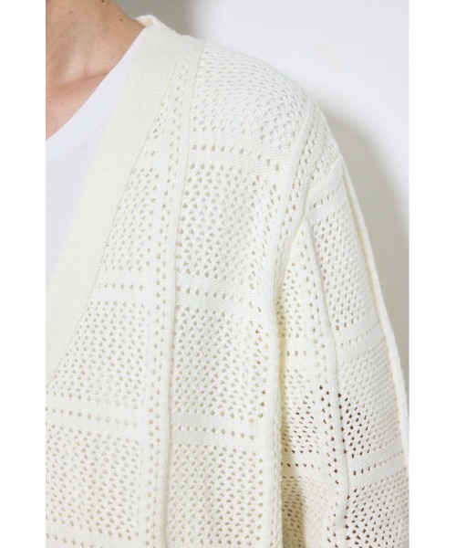 AZUL by moussy(アズールバイマウジー)の「コットンメッシュニットカーディガン(カーディガン/ボレロ・メンズ・ベージュ/ブラック/オフホワイト・MEDIUM/LARGE)」の17枚目の写真