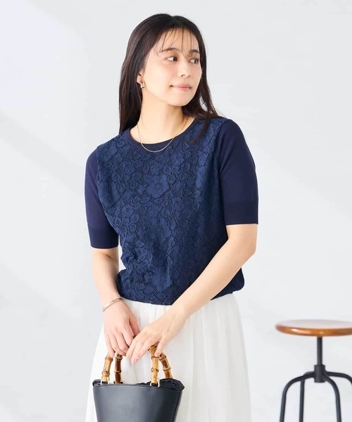 a.v.v（アーヴェヴェ）の「フロントレースサマーニット（ニット/セーター・レディース・ネイビー/アイボリー・40/38）」の3枚目の写真