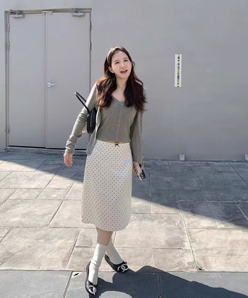 AsheKsha(アシクシャ)の「ミディアム~ロング丈スカート(スカート・レディース・ホワイト・M)」の4枚目の写真