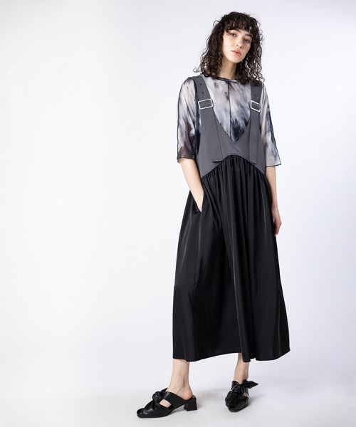 OSMOSIS(オズモーシス)の「ギャザーサロペットワンピース(ワンピース・レディース・カーキ/ブラック/グレー・ONE SIZE)」の9枚目の写真