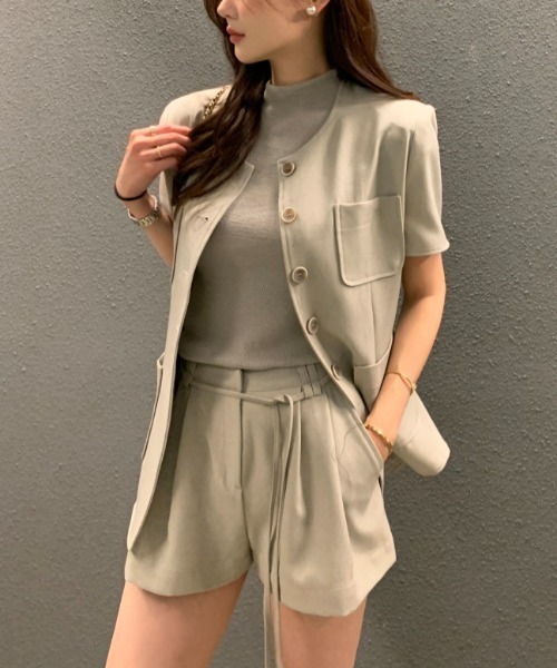 FAVORITO(ファヴォリート)の「シングルブレストトップスショートパンツセットアップ(セットアップ・レディース・モカ/ブラック・F)」の22枚目の写真
