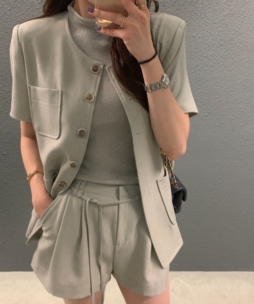 FAVORITO(ファヴォリート)の「シングルブレストトップスショートパンツセットアップ(セットアップ・レディース・モカ/ブラック・F)」の15枚目の写真