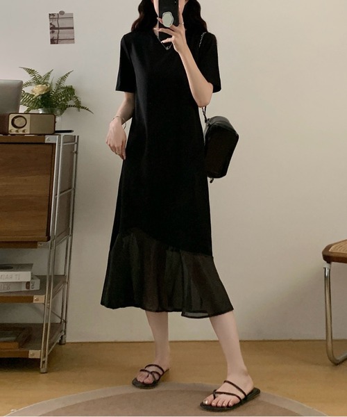 AMAJI(アマジ)の「ラウンドネック 半袖 ストレートシルエット シアー切替 ミモレ丈 ワンピース(ワンピース・レディース・ブラック・X-LARGE/LARGE/MEDIUM/SMALL)」の3枚目の写真