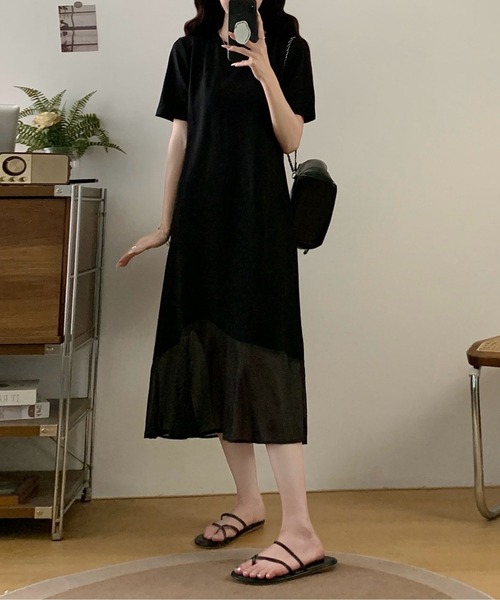 AMAJI(アマジ)の「ラウンドネック 半袖 ストレートシルエット シアー切替 ミモレ丈 ワンピース(ワンピース・レディース・ブラック・X-LARGE/LARGE/MEDIUM/SMALL)」の4枚目の写真