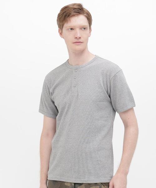 AVIREX(アヴィレックス)の「《DAILY/デイリー》MINI WAFFLE HENLEY NECK T-SHIRT / デイリーウェア ミニワッフル ヘンリーネック半袖Tシャツ / AVIREX / アヴィレックス(Tシャツ/カットソー・メンズ・ホワイト/ブラック/グレー・X-LARGE/SMALL/MEDIUM/LARGE)」の14枚目の写真