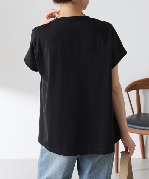 COLLAGE GALLARDAGALANTE(コラージュガリャルダガランテ)の「オフィスカジュアルに最適/キレイ目するTシャツ/ポケットデザインカットソー(Tシャツ/カットソー・レディース・ブラウン/オフホワイト/ブラック・FREE)」の18枚目の写真