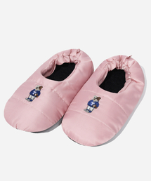 YALE（イェール）の「エンブロイダリーダンパディングシューズインディピンク（サンダル）」