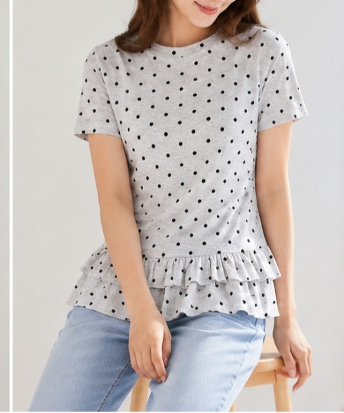 GORGE(ゴージ)の「《ドット柄×裾フリル》カットソー/大人フェミニン/春夏/全4色(Tシャツ/カットソー・レディース・ブラック/チャコール/オートミール/ネイビー・F)」の3枚目の写真