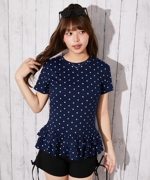 GORGE(ゴージ)の「《ドット柄×裾フリル》カットソー/大人フェミニン/春夏/全4色(Tシャツ/カットソー・レディース・ブラック/チャコール/オートミール/ネイビー・F)」の6枚目の写真