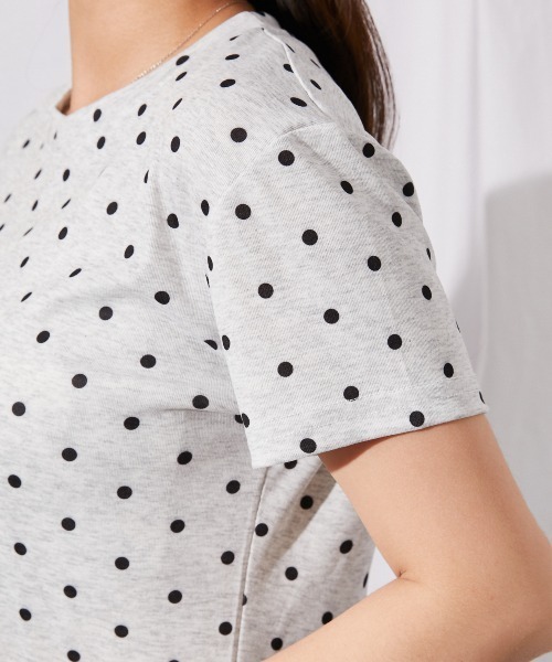 GORGE(ゴージ)の「《ドット柄×裾フリル》カットソー/大人フェミニン/春夏/全4色(Tシャツ/カットソー・レディース・ブラック/チャコール/オートミール/ネイビー・F)」の18枚目の写真