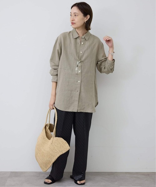 SLOBE IENA(スローブイエナ)の「《追加2》リネンコットンレギュラーシャツ(シャツ/ブラウス・レディース・ダークパープル/カーキ/イエロー/ブラウン/ホワイト系その他・FREE)」の8枚目の写真